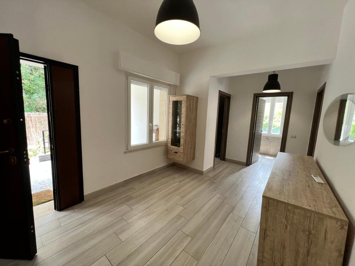 I Lecci Villa Ливорно Екстериор снимка