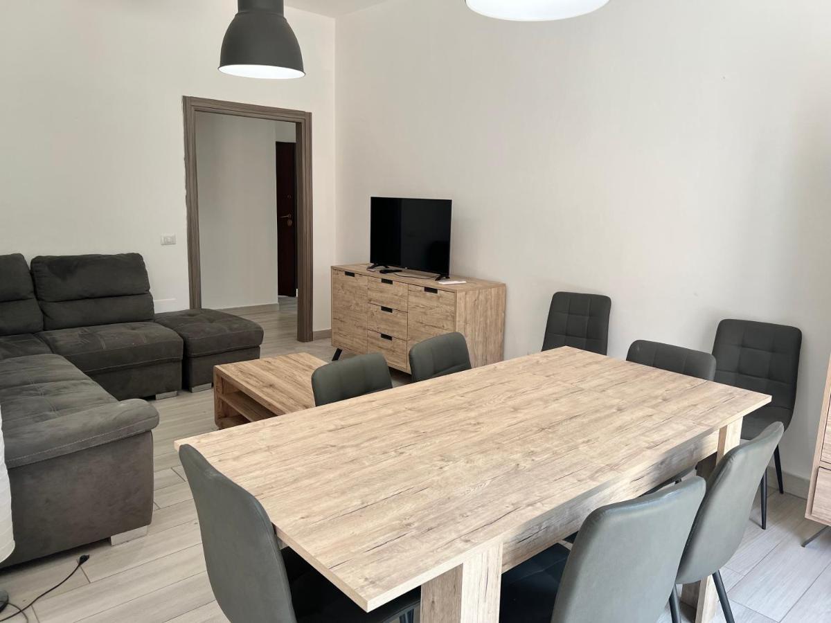 I Lecci Villa Ливорно Екстериор снимка